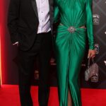 Craig McRae sa zaoberal „otravnými“ fámami okolo jeho manželstva – a tiež odmietol rozhovory, ktoré chce z Collingwoodu (na obrázku s manželkou Gabrielle)