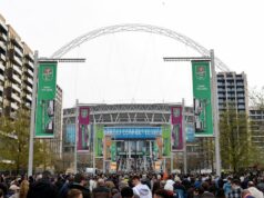 Futbalový fanúšik sa stal vôbec prvou osobou, ktorá bola obvinená z „tailgovania“ vo finále Carabao Cupu Carabo Cup