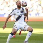 Galaxia, Timbers sa rozprestiera uprostred začiatku sezóny