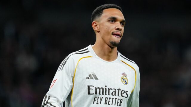 Trent Alexander-Arnold hrajúci za Real Madrid