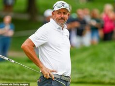 Hlavná aktualizácia o Philovi Mickelsonovi po odchode z golfu kvôli záhadnej osobnej záležitosti s manželkou Phil Mickelson sa tento týždeň vracia do akcie pre LIV po absencii kvôli osobnej záležitosti