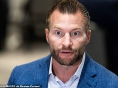 Hlavný tréner Rams prerušil mlčanie o najnovšom škandále Puka Nacua v dramatickej prestávke hviezdy NFL Hlavný tréner Los Angeles Rams Sean McVay stojí pri wide receiverovi Puka Nacuovi