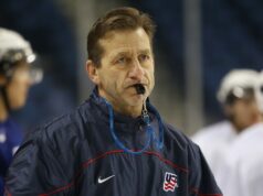 Hokejový tréner Yale na dôchodku v liste prezidentovi označil AD za „najhoršieho lídra“. Hokejový tréner Yale na dôchodku v liste prezidentovi označil AD za „najhoršieho lídra“.