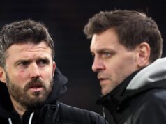 „Hovoril som s trénerom Man Utd o Michaelovi Carrickovi – dal mi jednoslovnú odpoveď.“ Michael Carrick a Jonathan Woodgate