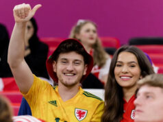 Hráč, ktorý bojoval s rakovinou – a teraz sa chce postaviť svetu David Brooks na tréningu Walesu v roku 2021 ovláda loptu na hrudi