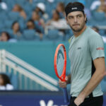 Hráči Miami Open pracujú v utajení ako zamestnanci vo veselom virálnom videu
