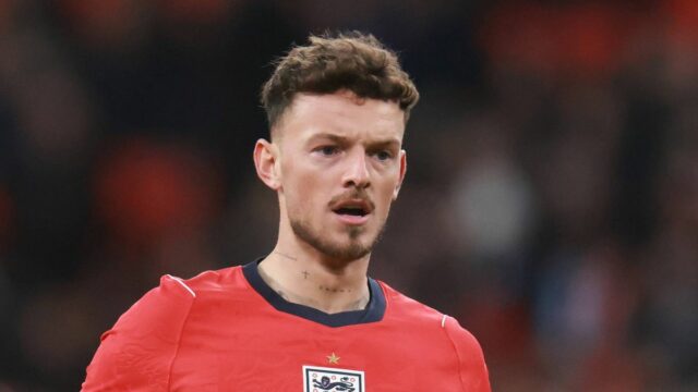 Arsenal a Anglicko brániace Bena Whitea