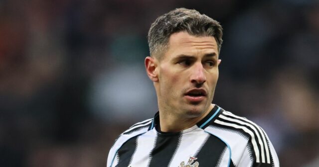 Hviezda Newcastlu otvára „desivé“ utrpenie, ktoré utrpel v konflikte na Fabian Schar z Newcastlu United