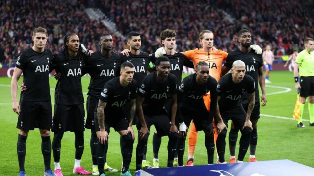 Hráči Tottenhamu pred utorňajšou prehrou na ihrisku Atlética Madrid