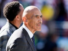 Ikona NFL Tony Dungy prerušil mlčanie, keď ho NBC po 17 sezónach ako analytik nemilosrdne vyhodila Tony Dungy potvrdil, že jeho pôsobenie ako analytika NFL pre NBC sa skončilo