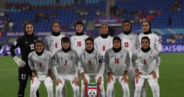 Tím Irán pózuje na skupinovej fotografii pred zápasom AFC Women's Asian Cup Australia 2026 proti Južnej Kórei.  