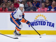 Islanders sa pokúšajú predĺžiť cestný úspech vs. Senators NHL: New York Islanders v Ottawa Senators