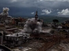 Izraelské sily vyhodili do vzduchu minaret mešity v južnom Libanone | Izrael útočí na Libanon Izraelské sily vyhodili do vzduchu minaret mešity v južnom Libanone | Izrael útočí na Libanon