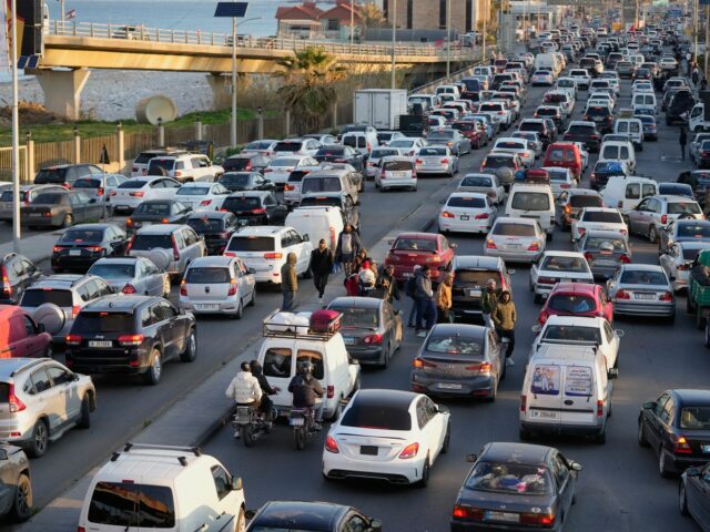 Izraelské útoky a hrozby podporujú krízu hromadného vysídľovania v južnom Izraelské útoky a hrozby podporujú krízu hromadného vysídľovania v južnom Libanone | Správy o konflikte medzi Izraelom a Iránom