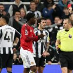 Jacob Ramsey bol poslaný na potápanie proti Man Utd, pretože hviezda Newcastlu dostala okamžitú podporu