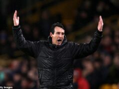 Jamie Carragher menuje manažéra Premier League, ktorý by mal byť predskokanom, aby sa toto leto stal šéfom Man United Unai Emery by mal byť podľa Jamieho Carraghera ďalším manažérom Manchestru United