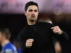 Je čas ukázať Mikelovi Artetovi rešpekt, ktorý mu patrí. Hazard manažéra Arsenalu na 16-ročného Maxa Dowmana sa bohato vyplatil a ukazuje, že nie je vodcom ochromeným opatrnosťou, píše OLIVER HOLT. Mikel Arteta si zaslúži oveľa viac uznania za prácu, ktorú odviedol v Emirates, ako dostáva