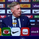 Carlo Ancelotti počas tlačovej konferencie, na ktorej oznámil zostavu pre medzinárodných priateľov proti Francúzsku a Chorvátsku.