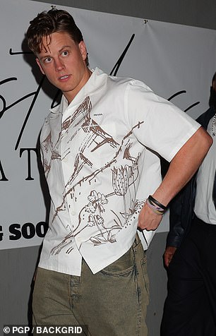 Joe Burrow a modelka Olivia Ponton vyvolali klebety, že sú Joe Burrow