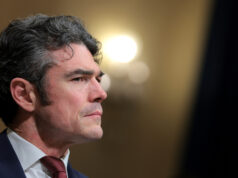 Joe Kent sa po odstúpení vyjadril proti vojne v Iráne na modlitebnom podujatí | Konflikt Joe Kent sa po odstúpení vyjadril proti vojne v Iráne na modlitebnom podujatí | Konflikt