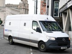 Joey Barton bol vzatý do vyšetrovacej väzby po prvom vystúpení na súde pre napadnutie golfovou palicou Joey Barton bol vzatý do vyšetrovacej väzby po prvom vystúpení na súde pre napadnutie golfovou palicou