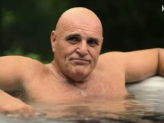 John Fury vyjadruje svoje city k vnučke Venezuele (16) a jej zásnubám VEĽMI jasne v novom traileri Fury family na Netflix. John Fury vyjadruje svoje city k vnučke Venezuele (16) a jej zásnubám VEĽMI jasne v novom traileri Fury family na Netflix.