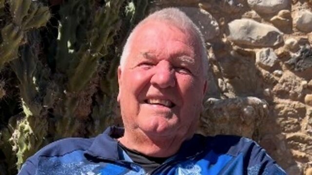 John Toshack popiera synove tvrdenia, že má demenciu, keď sa John Toshack tvrdí, že nemá demenciu, napriek tvrdeniam jeho syna Camerona