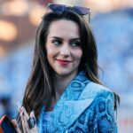 Jordon Hudson strieľa „zlatokopom“ do kritikov