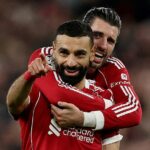 Mo Salah v lete opúšťa Liverpool a bude mať veľa oblekov