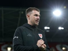 Kapitán Walesu Ramsey je mimo zostavy play-off majstrovstiev sveta Kapitán Walesu Ramsey je mimo zostavy play-off majstrovstiev sveta