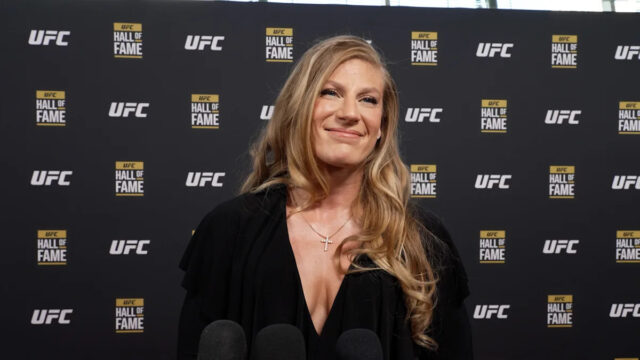 Kayla Harrison zdieľa časovú os na obnovenie plného tréningu po Download app from appStore