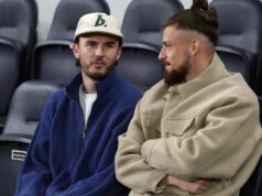 Každý hráč Tottenhamu sa zranil po obrovskej aktualizácii Jamesa Maddisona a Dejana Kulusevského James Maddison a Radu Dragusin z Tottenhamu Hotspur sledujú z tribúny zápas MD1 fázy Ligy majstrov UEFA 2025/26 medzi Tottenhamom Hotspur a Villarreal CF na štadióne Tottenham Hotspur 16. septembra 2025 v Londýne, Anglicko