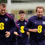Angličan Dan Burn (vľavo) a Harry Kane počas tréningu v St George's Park, Burton upon Trent. Dátum fotografie: streda 3.9.2025.