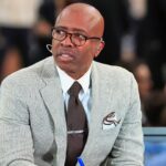 Kenny Smith ukončil rozhovory o práci UNC a od budúceho trénera požaduje dlhodobý záväzok