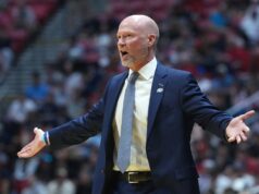 Kevin Willard z Villanovy robí divoký „vtip“ o prepúšťaní zamestnancov v March Madness Kevin Willard z Villanovy robí divoký „vtip“ o prepúšťaní zamestnancov v March Madness