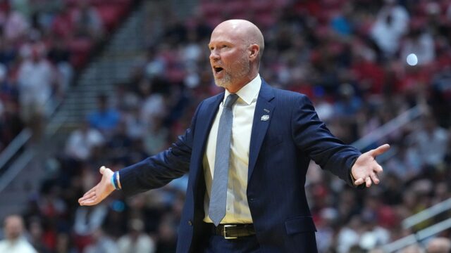 Kevin Willard z Villanovy robí divoký „vtip“ o prepúšťaní zamestnancov Kevin Willard z Villanovy robí divoký „vtip“ o prepúšťaní zamestnancov v March Madness