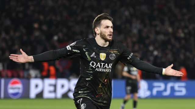 Khvicha Kvaratskhelia „otvorený prestupu Arsenalu“ ako prestupový postoj hviezdy PSG Arsenal hľadá v letnom prestupovom období hviezdu Paríža Saint-Germain Khvichu Kvaratskheliu