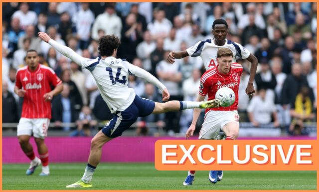 Konkurent z Arsenalu Man City o prestup Elliota Andersona
