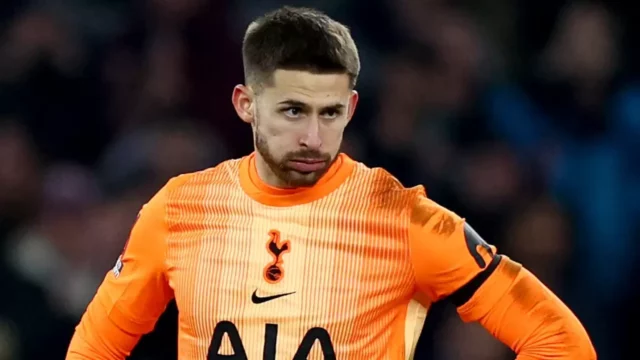 Kontroverzné zábery Guglielma Vicaria zjavne obhajuje šéf talianskych médií, keď kritizuje vysielanie Big Brother
