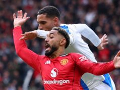 Kontroverzný trest a rozhodnutie o červenej karte Man Utd vs Crystal Palace vysvetlil MANCHESTER, ANGLICKO - 1. marca: Maxence Lacroix z Crystal Palace fauloval Matheusa Cunhu z Manchestru United, aby udelil penaltu počas zápasu Premier League medzi Manchestrom United a Crystal Palace na Old Trafford 1. marca 2026 v Manchestri v Anglicku. (Foto: Molly Darlington/Copa/Getty Images)