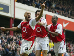 Kráčajte po uličke spomienok s týmto omračovacím zariadením Henry proti Man Utd Download app from appStore