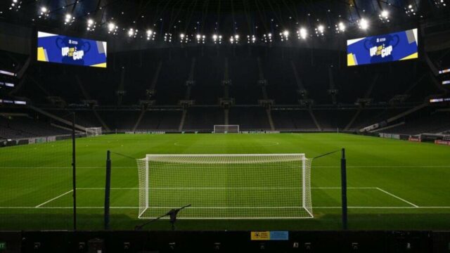 Kto je Adi Hütter a prečo sa Tottenham zaujíma
