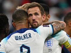 Kyle Walker oznámil, že len niekoľko mesiacov pred Svetovým pohárom ukončil svoje pôsobenie v reprezentácii Anglický obranca #02 Kyle Walker a anglický útočník #09 Harry Kane reagujú