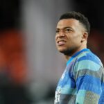 Kylian Mbappé z Realu Madrid sa v Paríži lieči na problém s kolenom