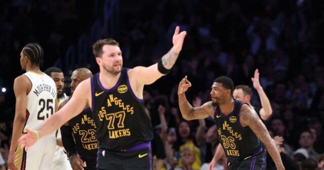 Lakers sú nesprávny druh zaujímavých ľudí medzi fanúšikmi
