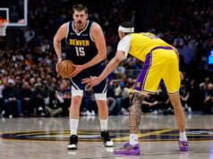 LeBron James dosiahol rekord, ale po prehre Lakers s Nuggets odišiel zranený NBA: Los Angeles Lakers v Denveri Nuggets