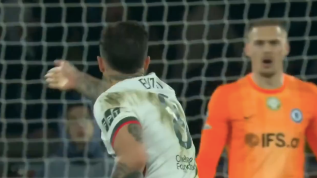 Enzo Fernandez kričí na Filipa Jorgensena