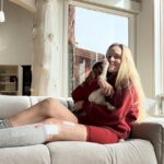 V nedeľu sa Vonnová predstavila po boku svojho psa Chance, keď písala o svojom náročnom zotavovaní. Nie je jasné, z ktorého z jej domovov olympijská lyžiarka vysielala