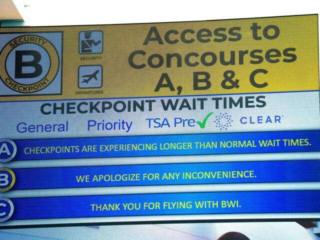 Linky na letiskách v USA sa skracujú, keďže pracovníci TSA Linky na letiskách v USA sa skracujú, keďže pracovníci TSA dostávajú výplaty | Správy z letectva