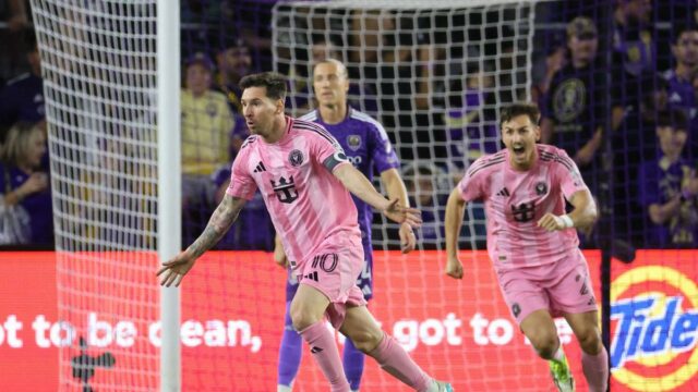 Lionel Messi skóroval dvakrát, keď Inter Miami porazil 10-členné Orlando City v Major League Soccer
